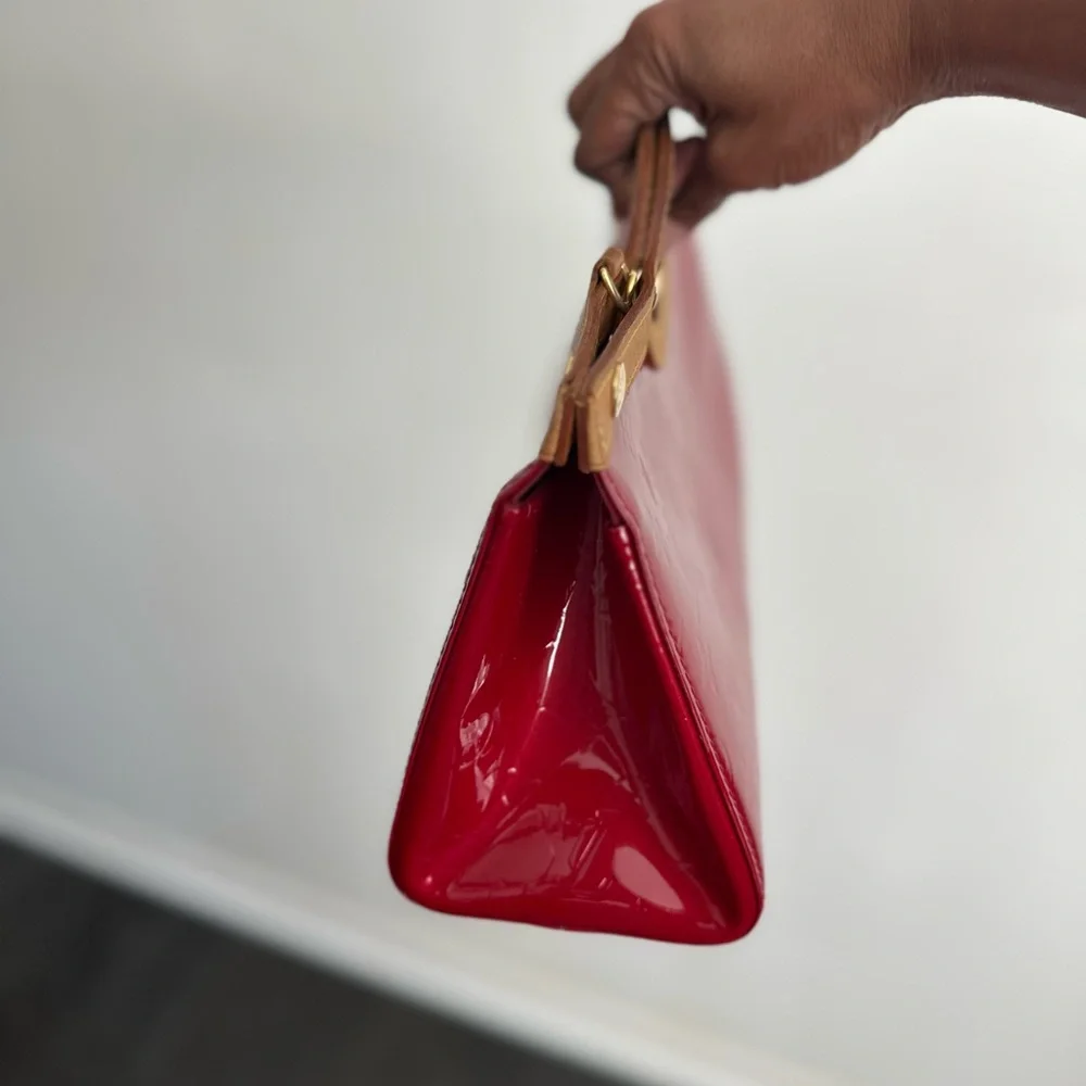 Louis Vuitton Red Vernis Clutch with Tan Handle - Picture 3 of 8